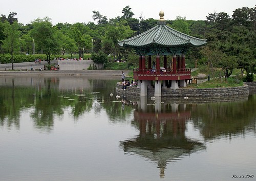 Ninety Days to a Job Teaching English in Korea: Part 1: First Things First: Do you Qualify?