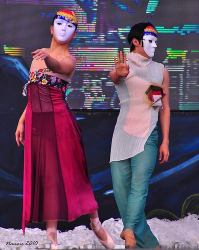Travel Photo Thursday, March 10, 2010 — Andong International Maskdance Festival–Dress Rehearsal