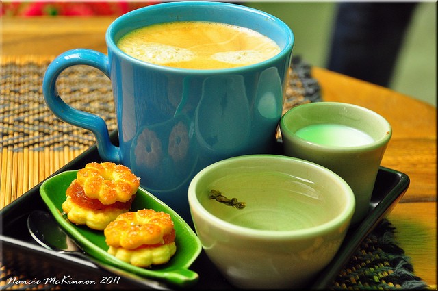 Travel Photo Thursday, September 15th, 2011: A Coffee and Tea Kind of Morning in Chiang Mai, Thailand