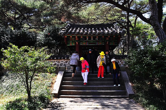Travel Photo Thursday — April 12, 2012 — A Springtime Tour on the ROK–Part 1