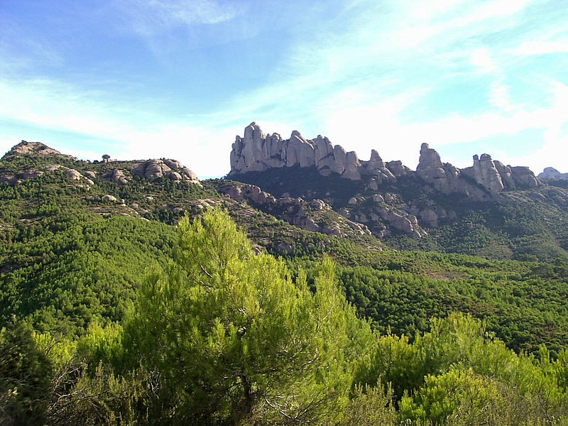 800px-Muntanya_de_Montserrat